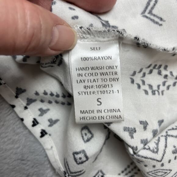 Savanna Jane Embroidered Boho Top Womens S White Black Geometric Aztec Peasant - Picture 4 of 7